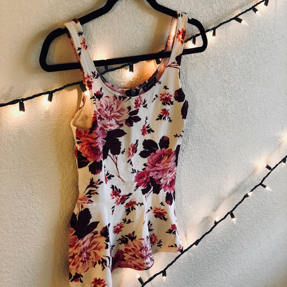 Floral Peplum Top - Picture 4 of 4